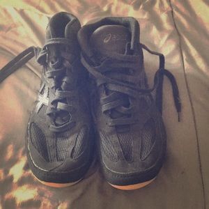 ASICS black on black wrestling shoes